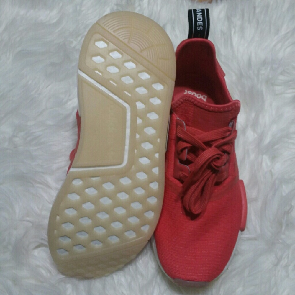 NWT Adidas NMD R1 Running Sneakers - Picture 4 of 7